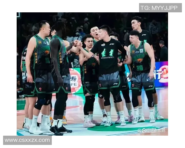 CBA赛场激战正酣辽宁队迎战北京北控全力争胜展现实力